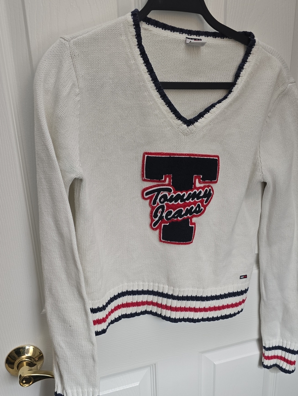 Tommy Hilfiger White V‑Neck Sweater with Navy & Red Trim